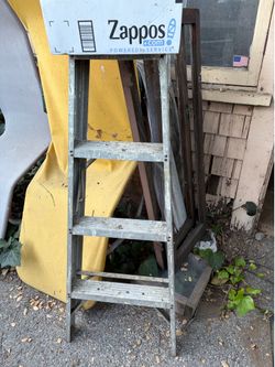 Aluminum ladders