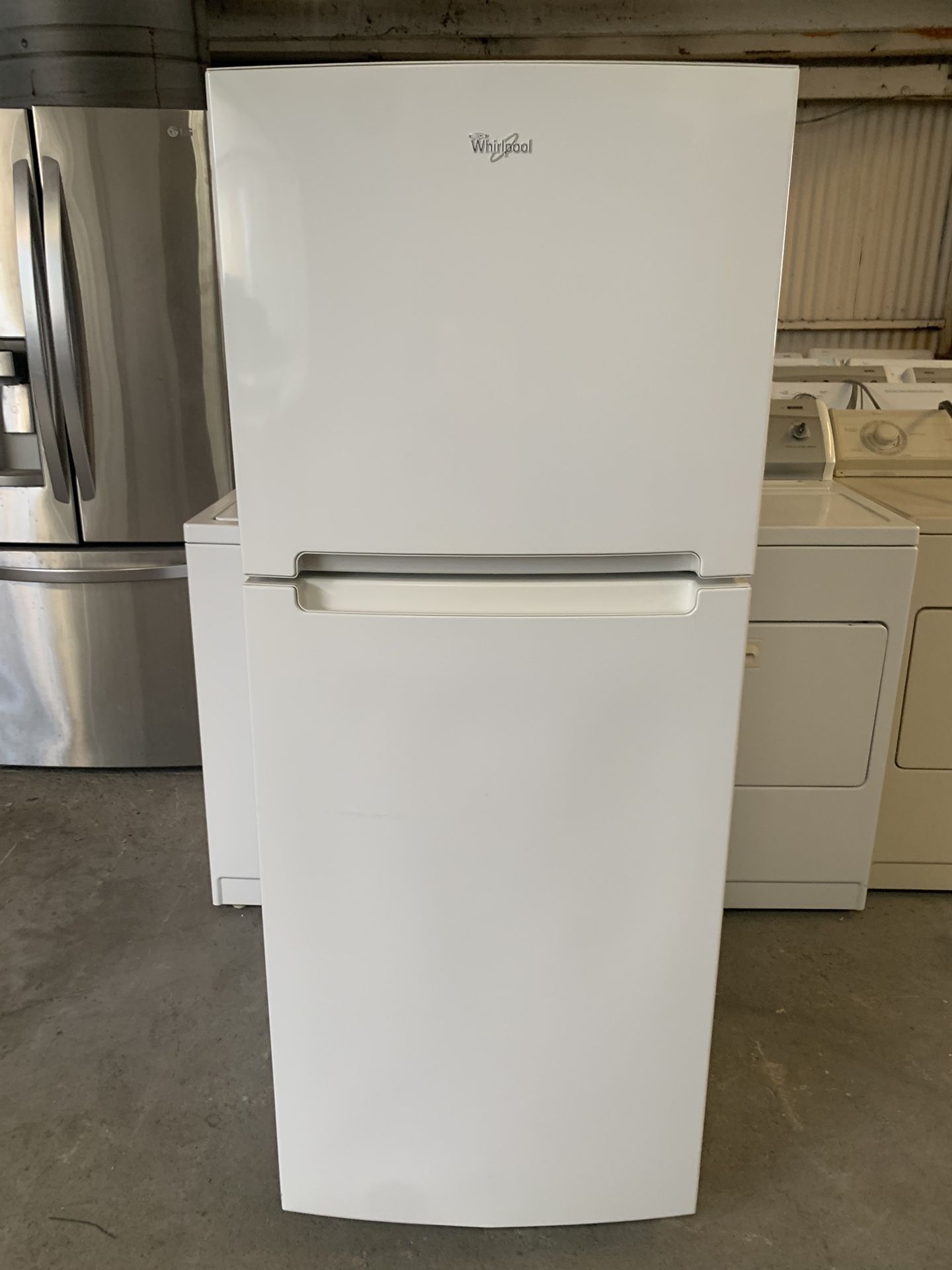 Fridge Whirlpool 24” Wide Good Condition 90 Days Warranty Refry Whirpool 24 Pulgadas Ancho Buenas Condiciones 90 Dias De Garantia 