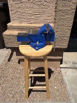 Like new! Record Swivel Base Bench Vise (6inch)