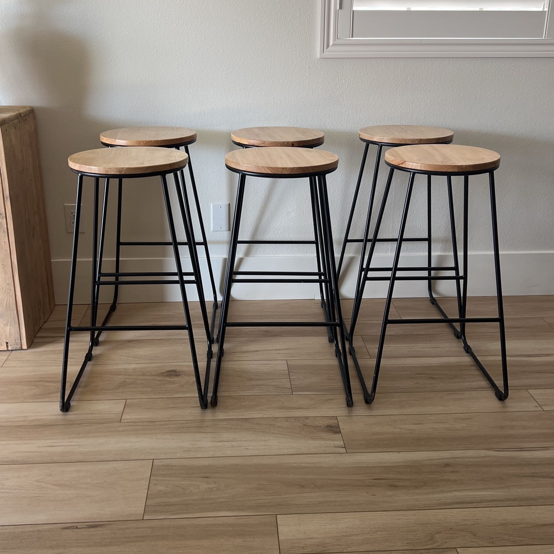 6 Bar Height stools