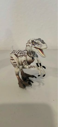 Jurassic World Hammond Collection JP3 Female Velociraptor Action Figure
