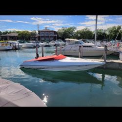 1992 Century 23 Ft Speedboat With Cuddy Cab