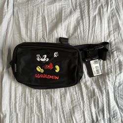New Lululemon Disney Edition Belt bag 