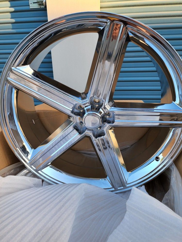New In Box Full Set Wucci Wheels 26x10 PDC 5x115