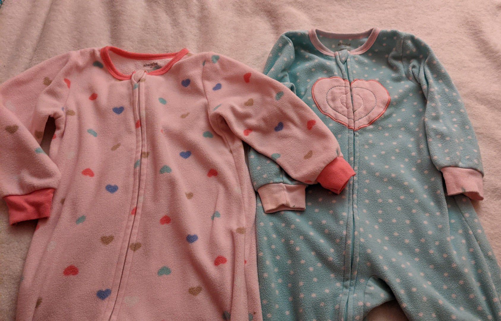 Baby girl sleepwear size 3T for free.
