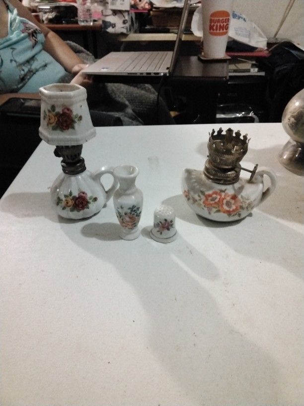 2 Small Oil Lamps, Tiny Vase And Thimble