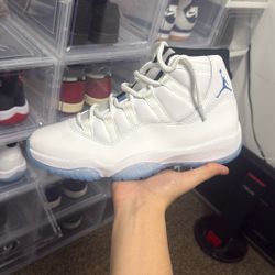 Jordan 11 Legend Blue