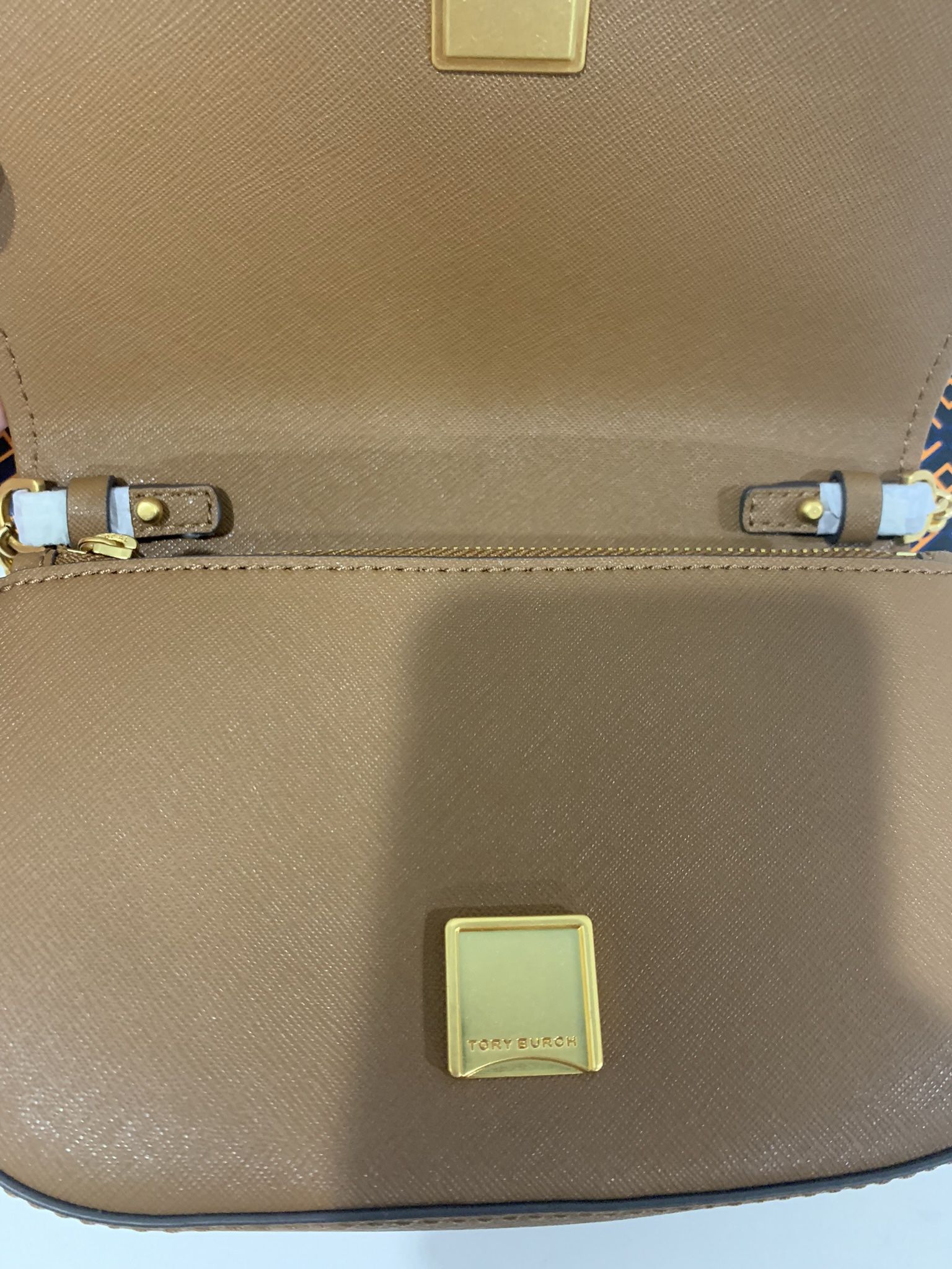 Tory Burch Emerson Small Buckle Tote for Sale in Hesperia, CA - OfferUp