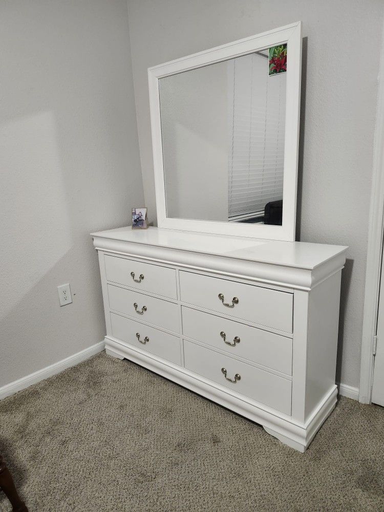 Dresser