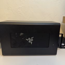 Razer Core X Chroma — Thunderbolt 3 eGPU Enclosure (650W PSU + Original TB3 Cable)