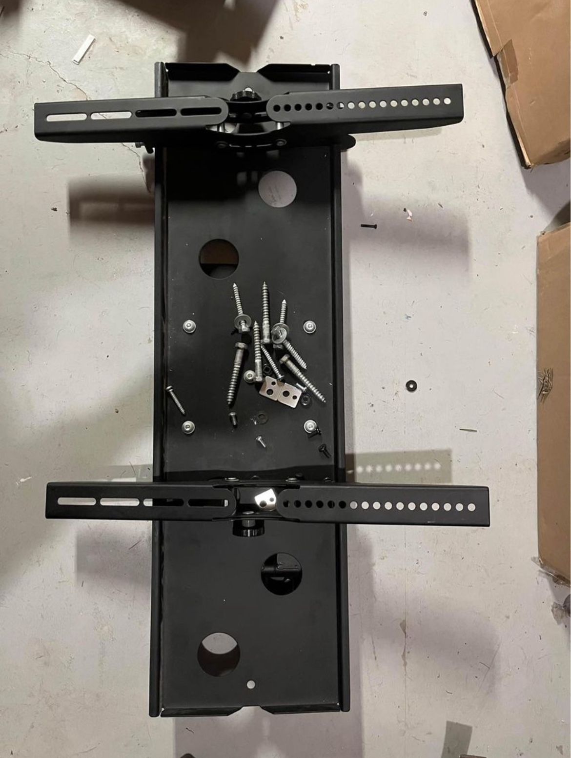 Heavy Duty TV Mount