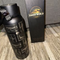 Jurassic World : Rebirth 24oz Metal Bottle  Exclusive, Rare, Collectible, Promotional item  NEW  