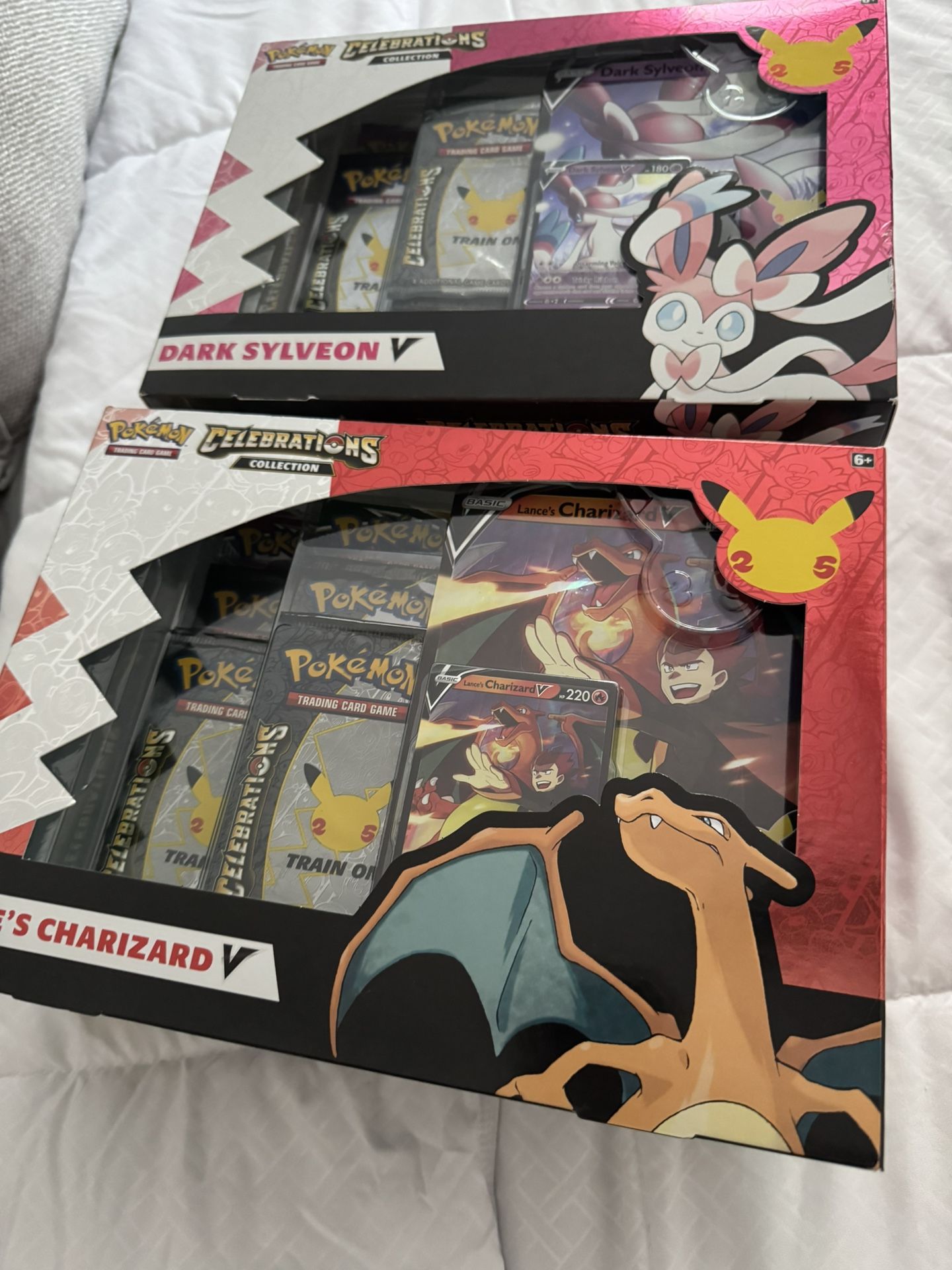 Pokemon Celebrations Collection Box