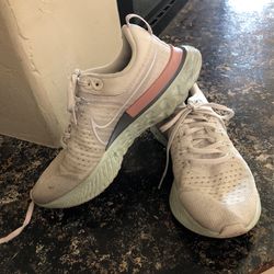 Nike react running shoe women’s 9.5