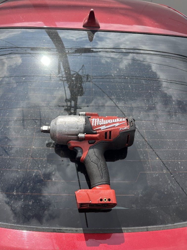 Milwaukee M18 Taladro De Impacto 1/2 $140 Firme Precio Tool Only No Bateria