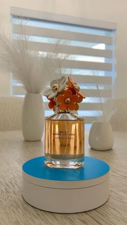 DAISY MARC JACOBS