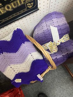 Crocheted Afghans Throws
