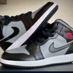 New Jordan 1 Men’s 7 Or 10 