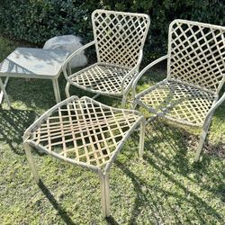 Mid Century Modern Chairs Table 