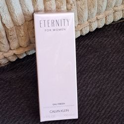 NEW & SEALED " CALVIN KLEIN ETERNITY MOMENTS PARFUM WOMAN SPRAY 30$