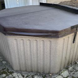 Hot Tub - Celestial Spa hydra 