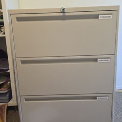 Office Specialty 30" 3-drawer Lateral File Cabinet 