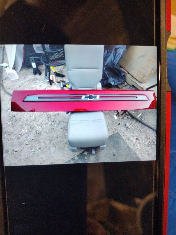 Rear Panel Burgundy With Chrome Trim For Rear Liftgate On A 2023 Suburban OEM Part