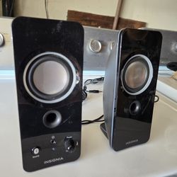 Insignia 2.0 Bluetooth Lighted Speaker System