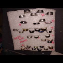 Men's And Women's Rings 