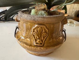 Vintage Faux Orchid Glazed Ceramic Planter with Fleur-de-Lis Detail
