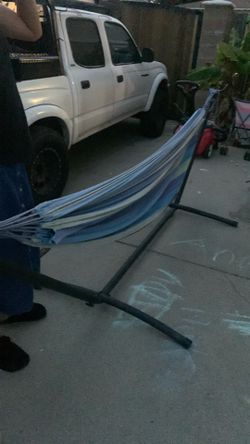 Free standalone hammock
