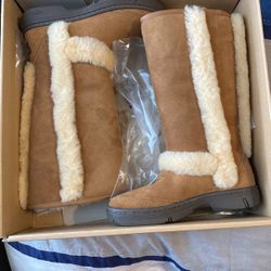 UGG Australia Women’s Winter Boots Size 5