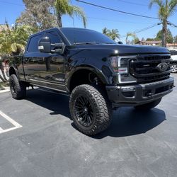 2022 Ford F-250 Lariat Tremor Edition 