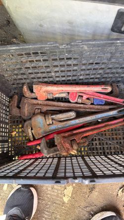 Pipe wrenchs 18 hinches 16 y 12