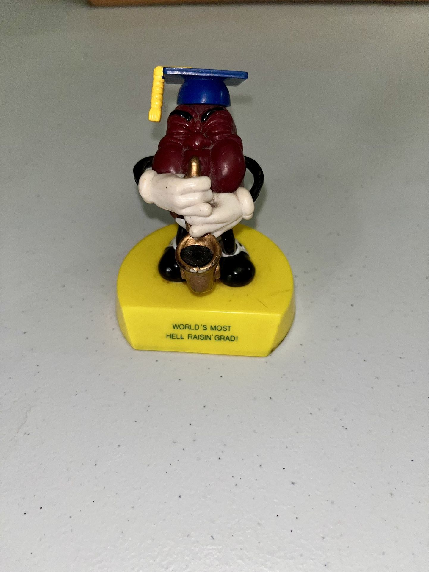 Vintage Collectible 1988 California Raisin Hell Raisin Graduate  Toy