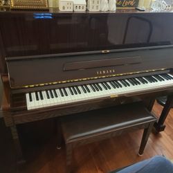 Yamaha U1F Upright Piano – Great Condition.