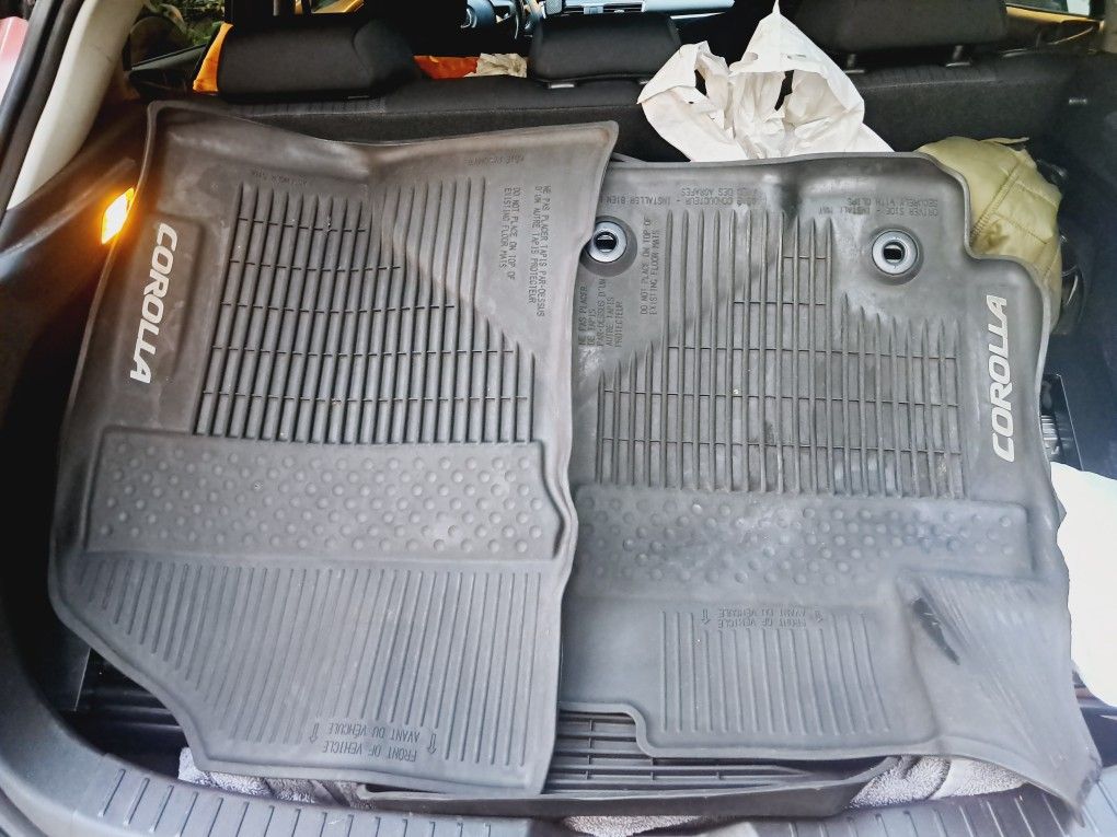 2014 Or 9th Generation Toyota Corolla Fitted Rubber Floor Mats