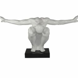 Vanderbuilder White Figure 