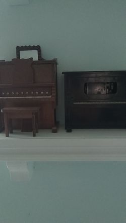 Piano music boxes 2