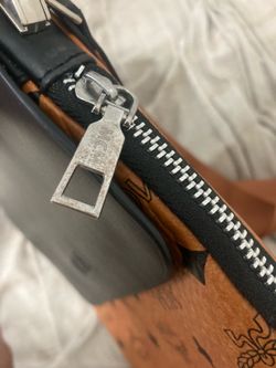 bag with key pouch