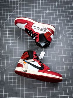 Jordan 1 Retro High Off-White Chicago New for Sale in Tucson, AZ - OfferUp