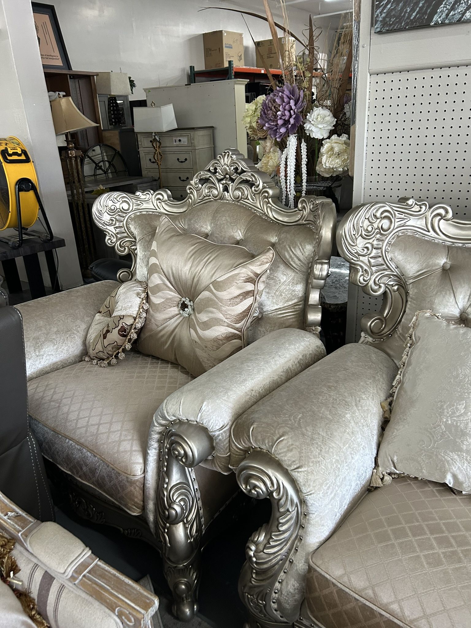 Traditional Style Sofas !!!!!!!!!!Same Day Delivery π