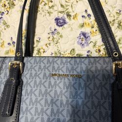Authentic Michael Kors Purse $40.00