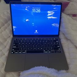 Macbook Air 13” 2022