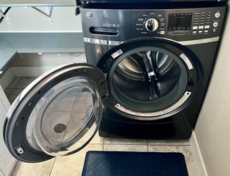GE 27 In. Front Load Washer / Electric Dryer w/ Steam Refresh