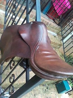 English CORTINA Saddle and riding boots size 7.5