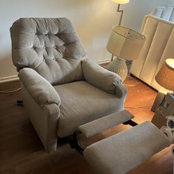 Electric Recliner Good Condition 
