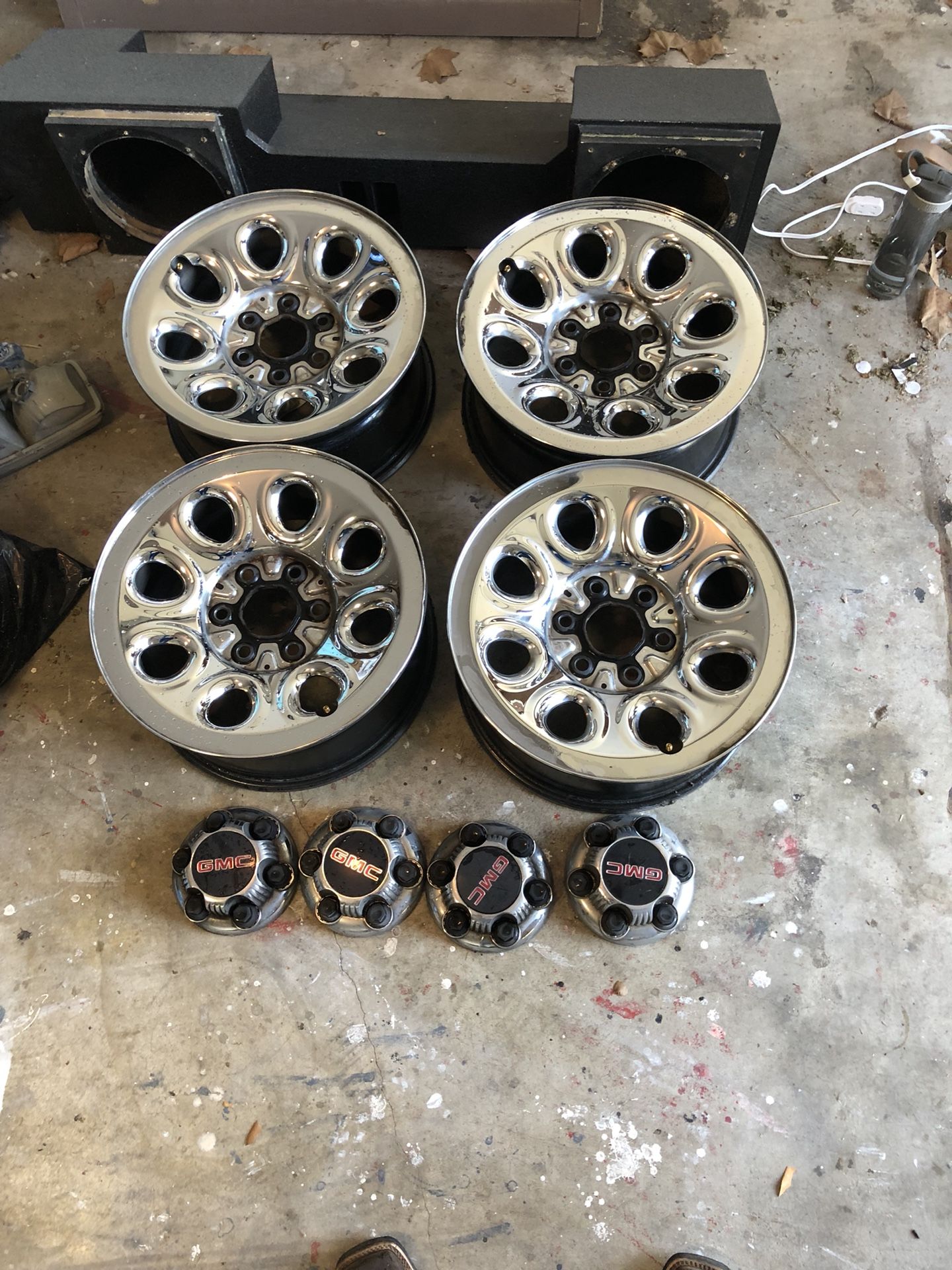 05 gmc 17” stock rims (cookies)