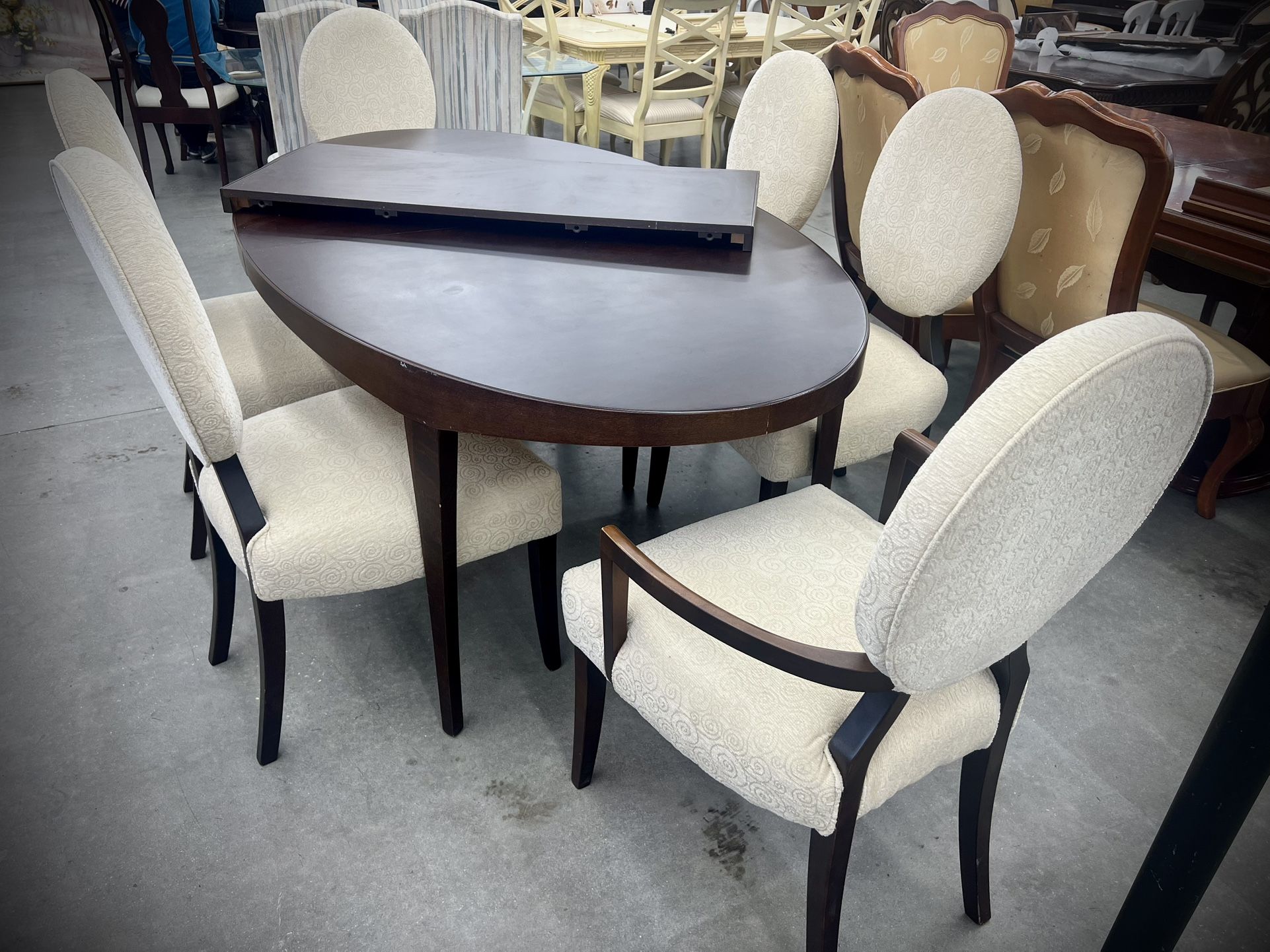 Dining Room Set / Table And 6 Chairs