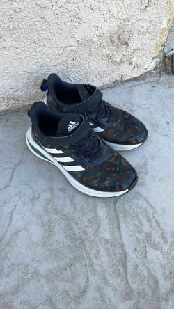 Adidas Kids Size 2 Shoes 